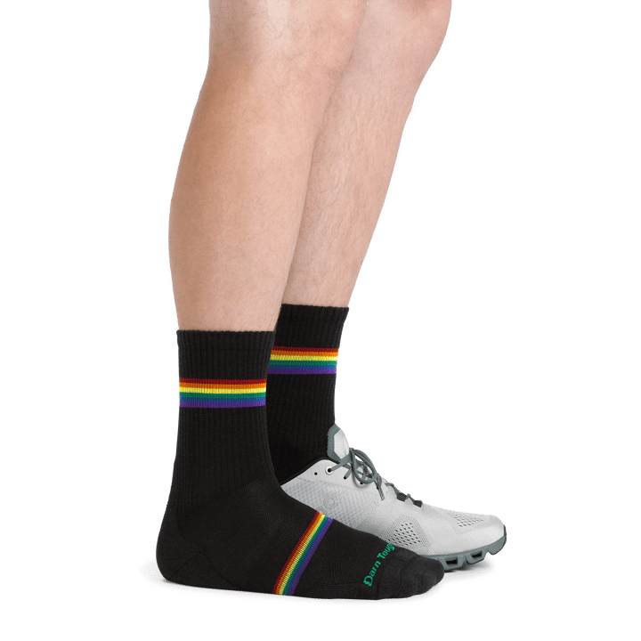 Darn Tough Men's Prism Micro Crew Lightweight Running Sock with Cushion Black Darn Tough