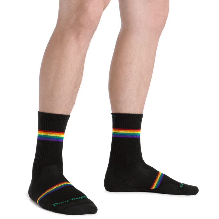 Darn Tough Men's Prism Micro Crew Lightweight Running Sock with Cushion Black Darn Tough