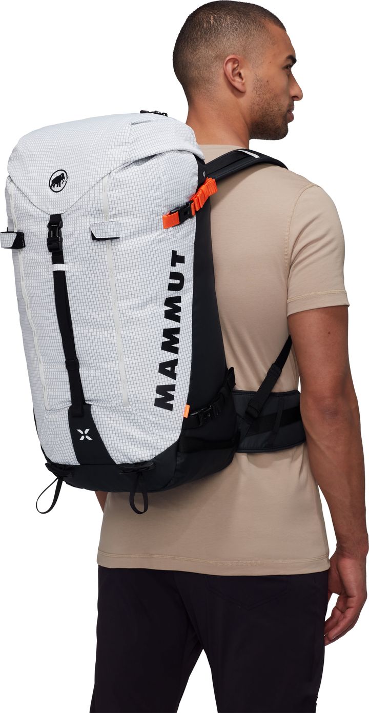 Mammut Trion 38 White-black Mammut