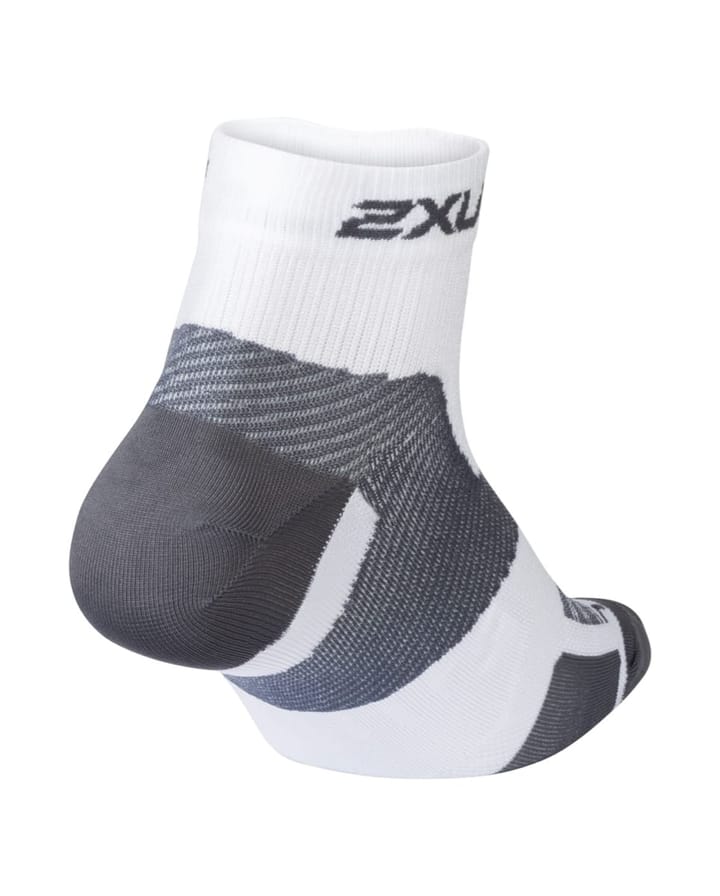 2XU Vectr Ultralight 1/4 Crew Soc White/Grey 2XU