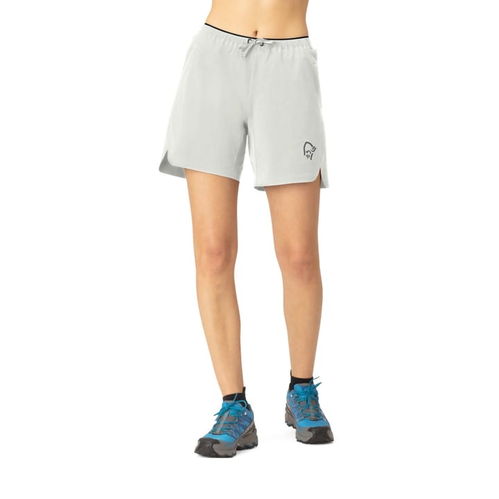 Norrøna Women's Senja Flex1 8" Shorts Oatmeal Norrøna