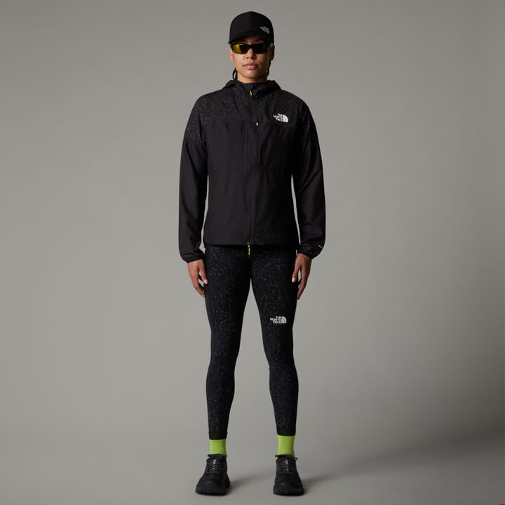 The North Face Women's Higher Run Wind Jacket TNF Black/TNF Black Trail Reflective Print The North Face