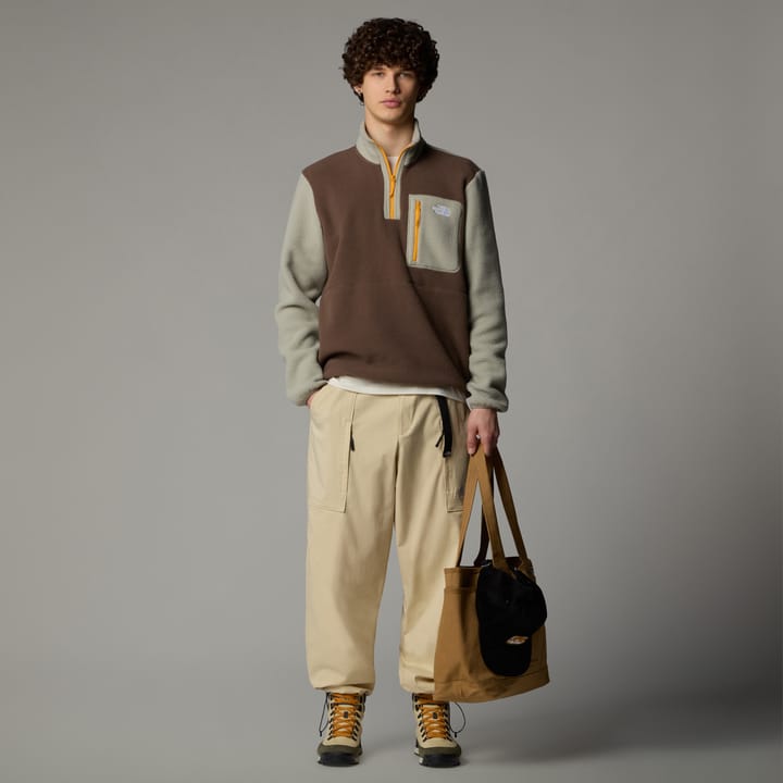 The North Face Men's Yumiori 1/4 Zip Smokey Brown/Clay Grey/Summit Gold The North Face