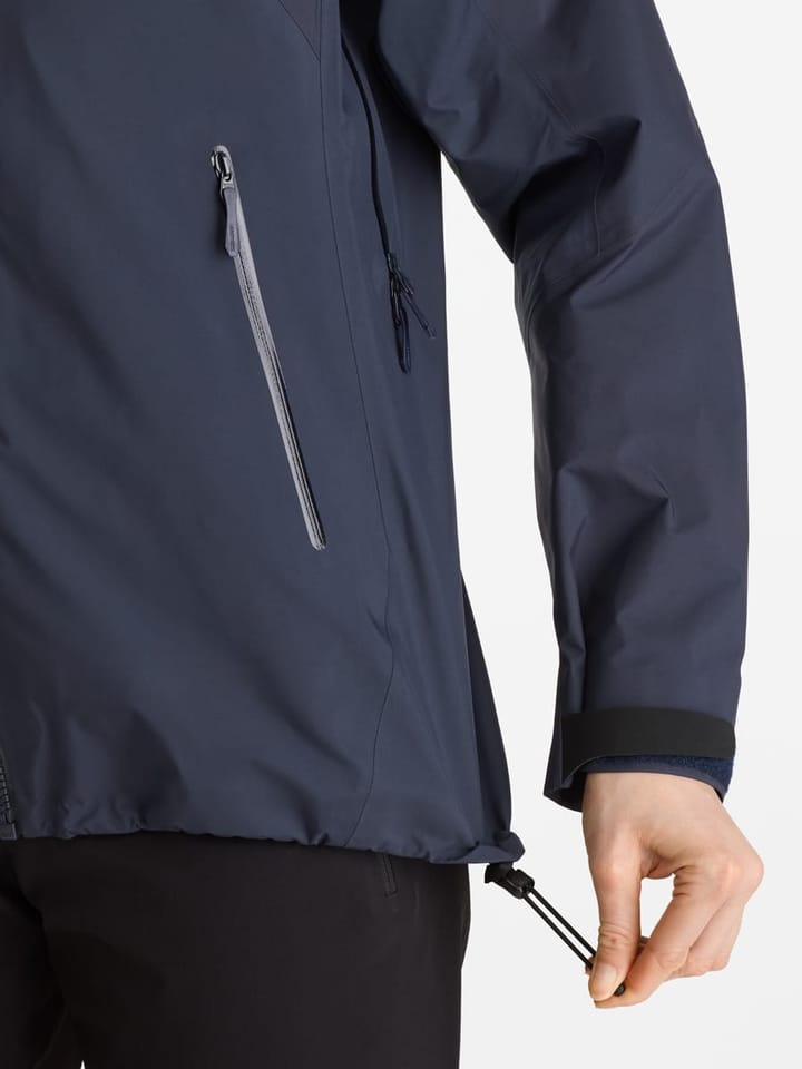 Arc'teryx Women's Beta AR Jacket Black Sapphire Arc'teryx