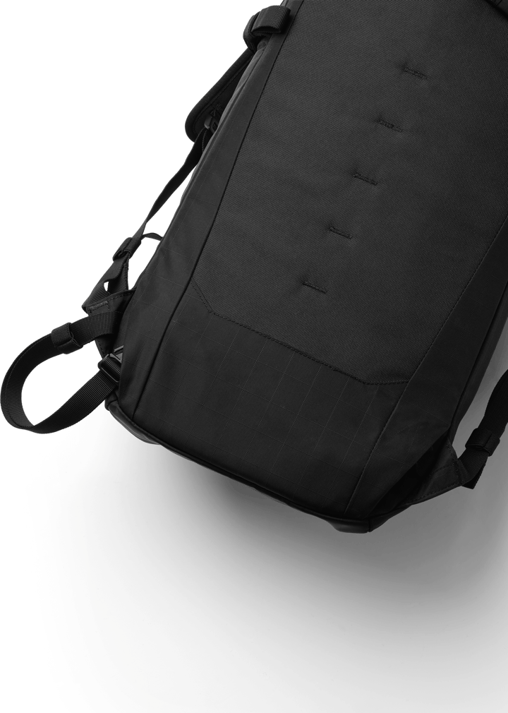 Db Backcountry Backpack 20L Black Out Db