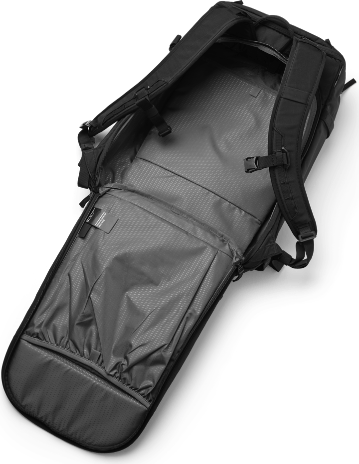 Db Backcountry Backpack 25L Black Out Db