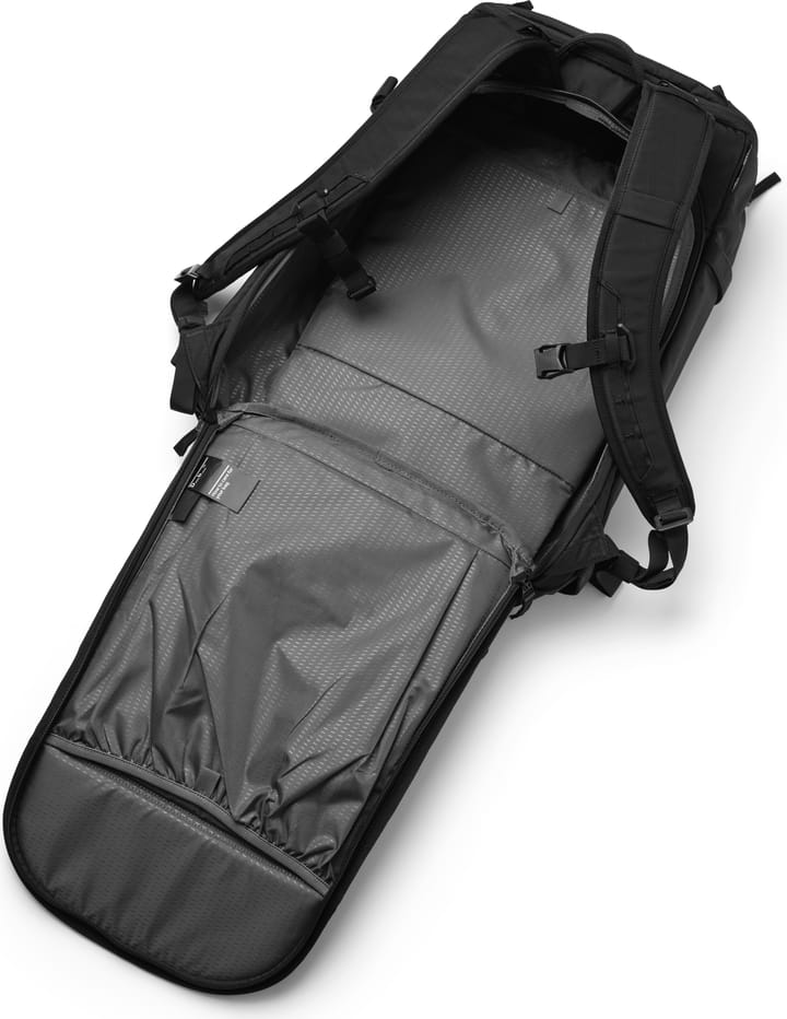 Db Backcountry Backpack 25L Black Out Db