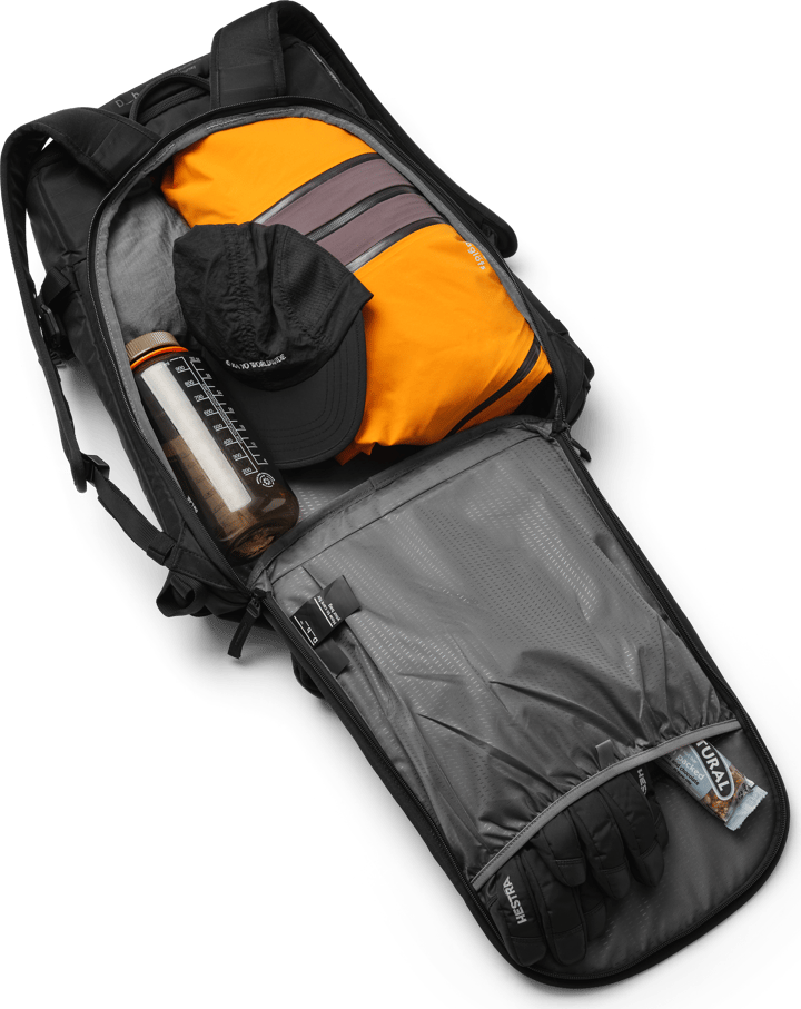 Db Backcountry Backpack 25L Black Out Db