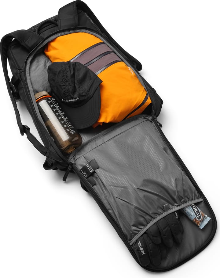 Db Backcountry Backpack 25L Black Out Db