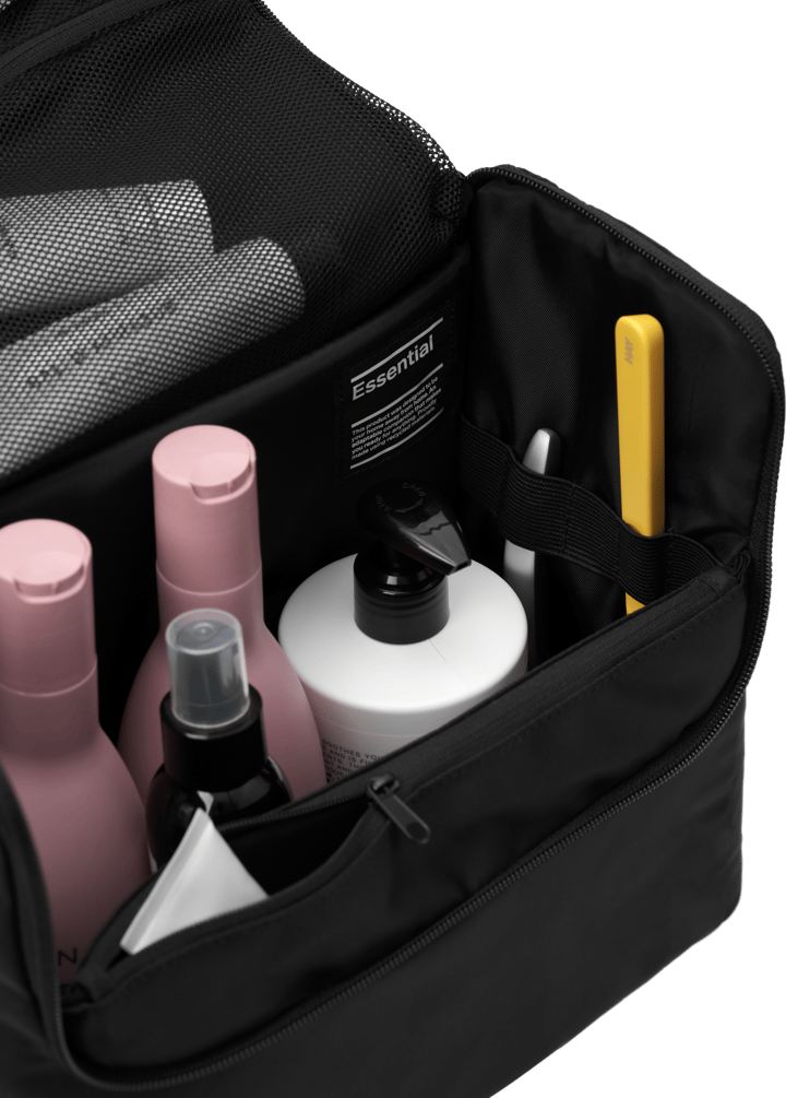 Db Essential Wash Bag M Black Out Db