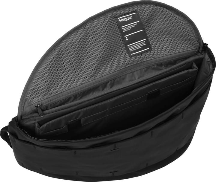 Db Hugger Base Backpack 15L Black Out Db