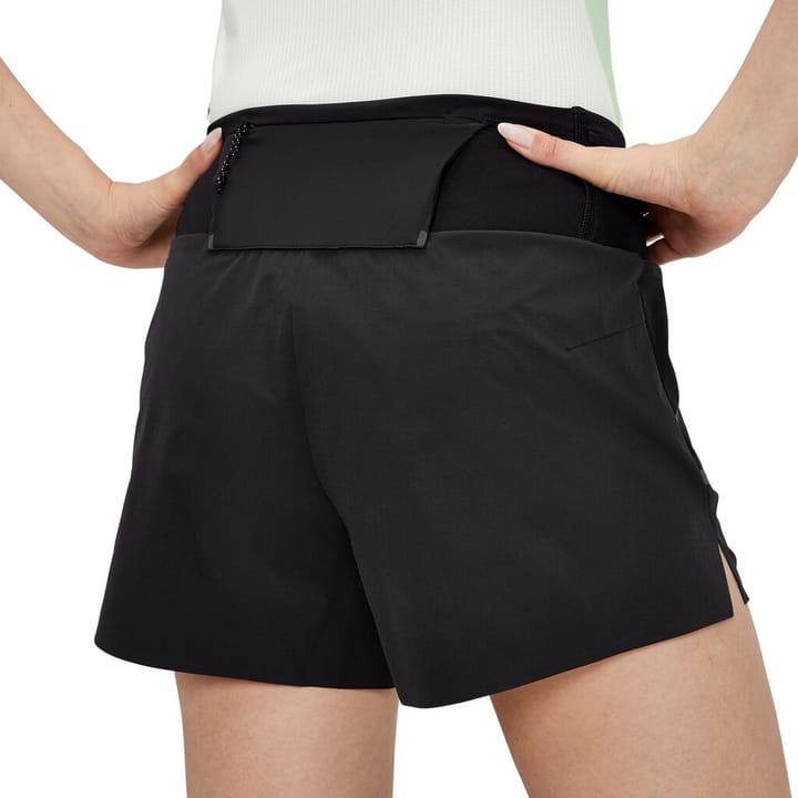 On Women's Ultra Shorts Black On