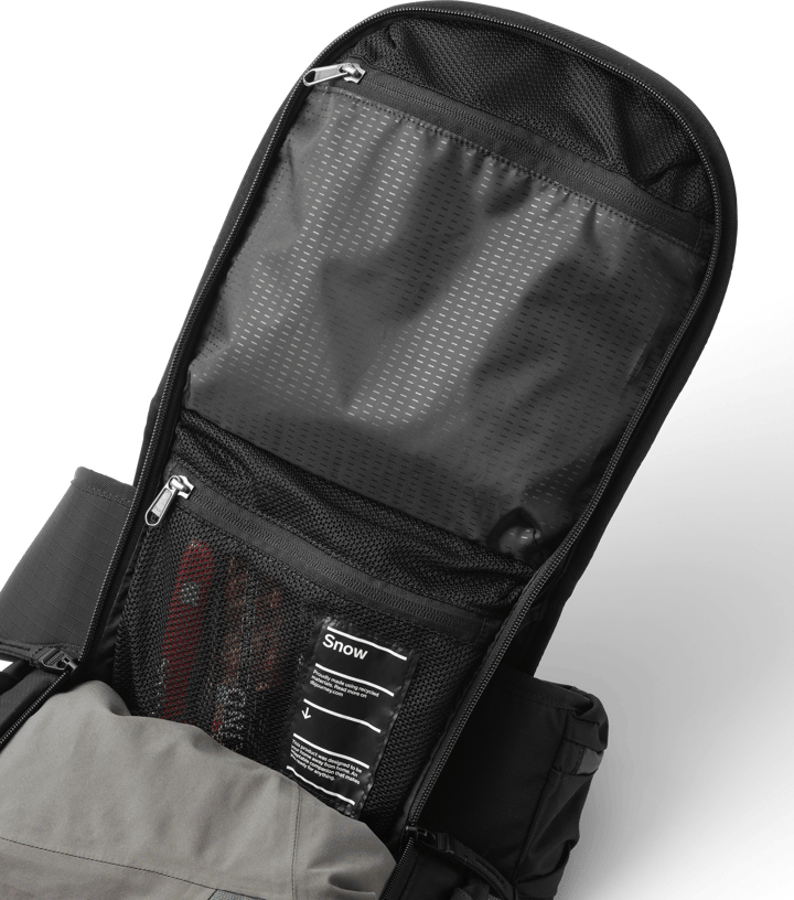 Db Snow Pro Backpack 25L Black Out Db