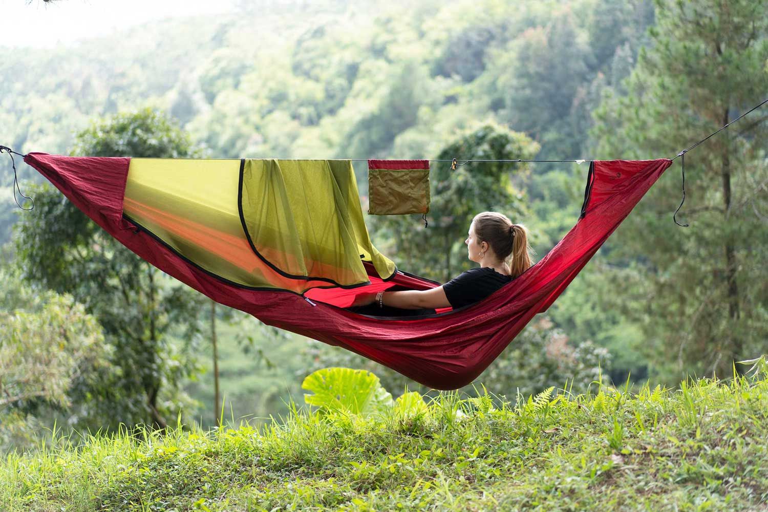 Ticket to the Moon Original Pro Hammock 325x200 burgundry