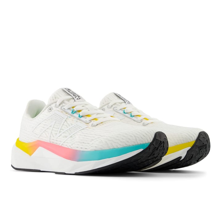 New Balance Women's Fuelcell Propel v5 White New Balance