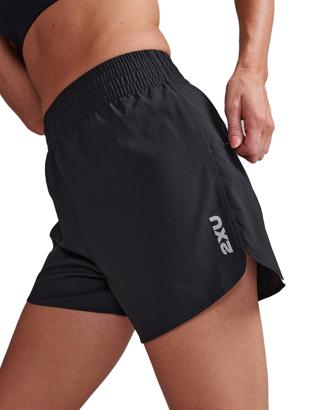 2XU Women’s Aero Hi-Rise 4″ Shorts Black/Silver Reflective