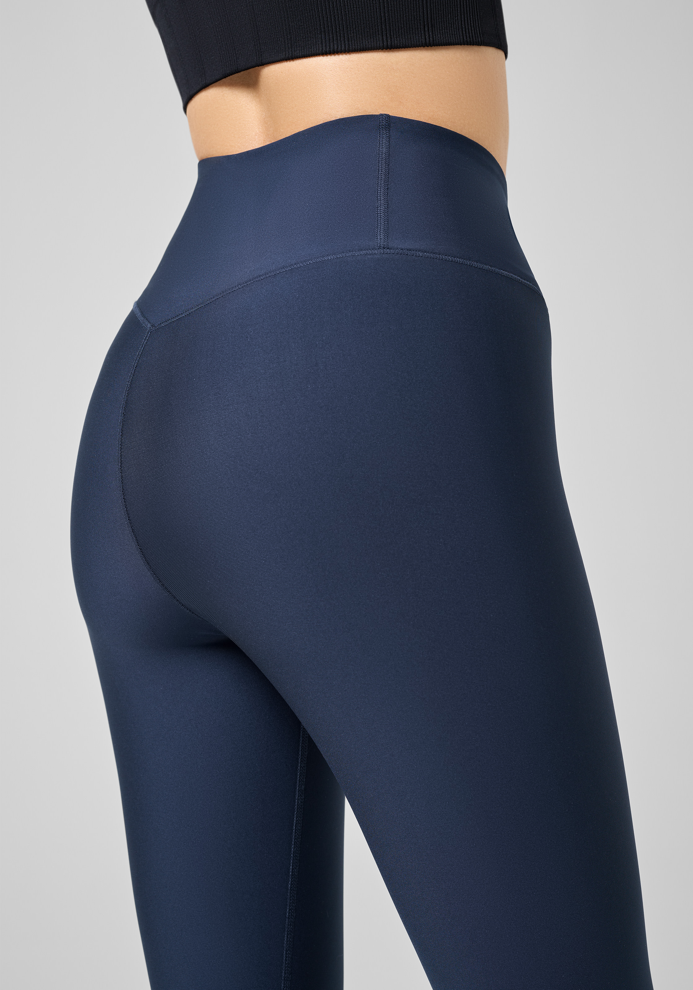 https://www.fjellsport.no/assets/blobs/casall-women-s-graphic-sport-tights-core-blue-4a5d1f04cc.jpeg