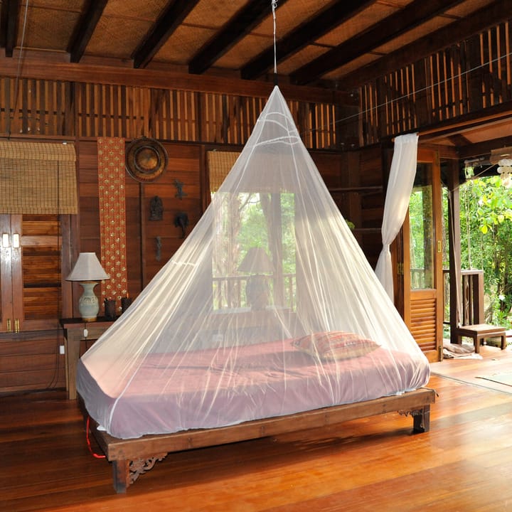 What is a Mosquito Net and When Should I Use One?