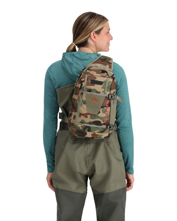 Simms Simms Tributary Sling Pack Regiment Camo Lett Sling Bag For Sportsfiskere Simms