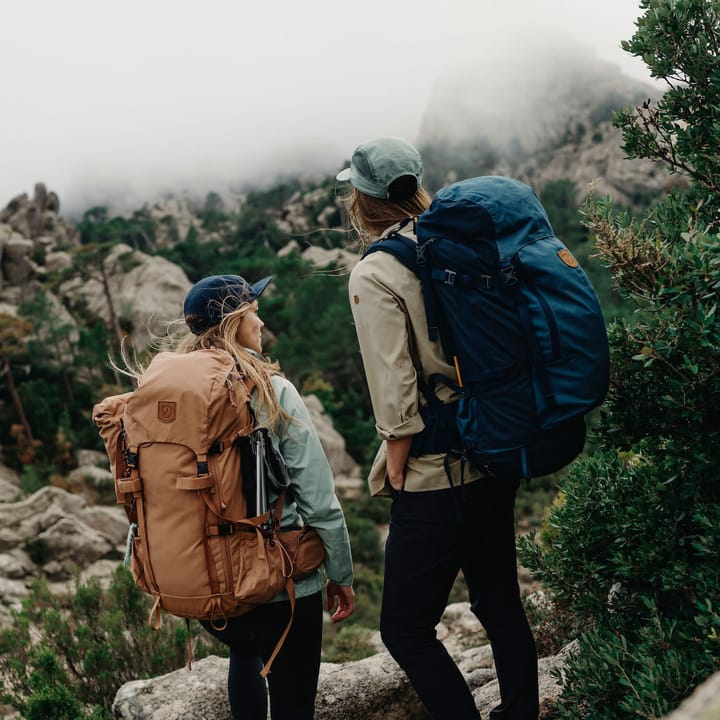 Fjällräven Kajka 35 S/M Coal Black Fjällräven