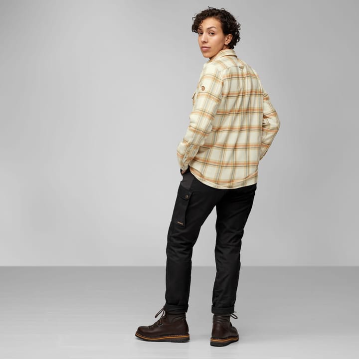 Fjällräven Women's Övik Heavy Flannel Shirt Fog-Chalk White Fjällräven