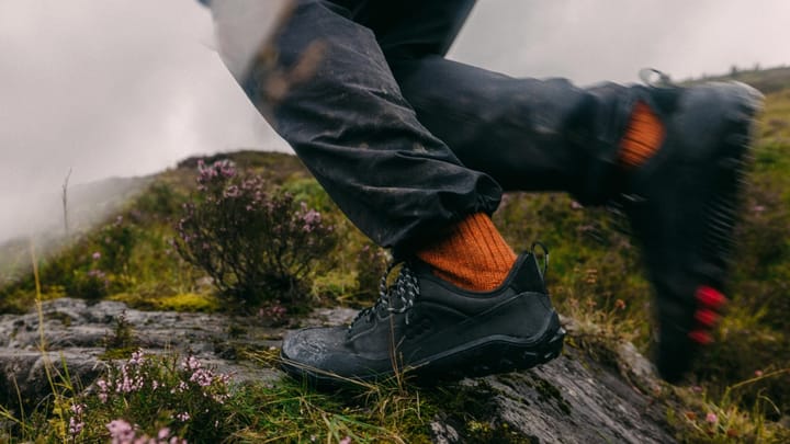 Vivobarefoot Men's Tracker Leather Low Obsidian Vivobarefoot