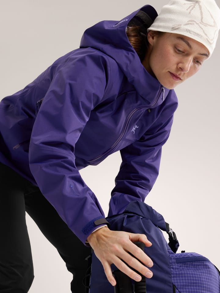 Arc'teryx Women's Beta SL Jacket  Soulsonic Arc'teryx