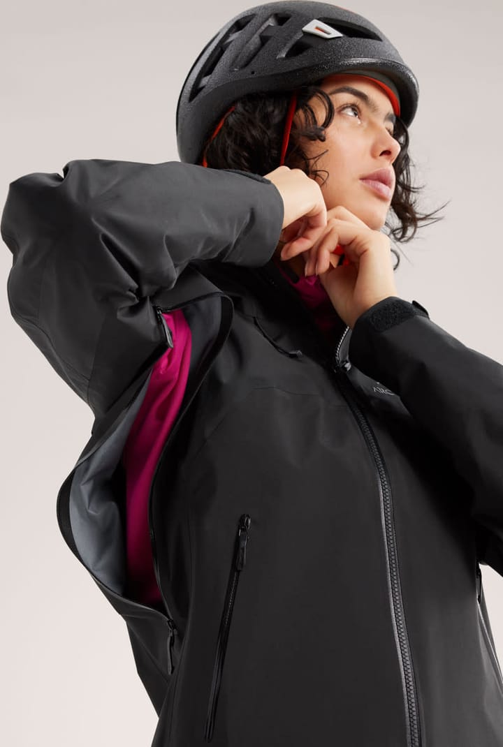 Arc'teryx Women's Beta Ar Jacket Stormhood Black Arc'teryx