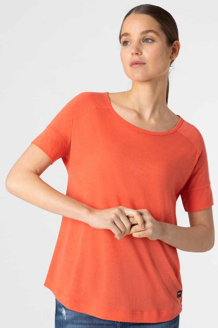 super.natural Women's Isla Tee Living Coral super.natural