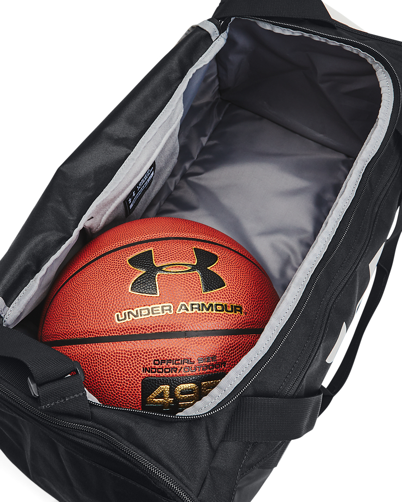 Buy Ua Undeniable 5.0 Duffle SM Black/Graphite here | Outnorth